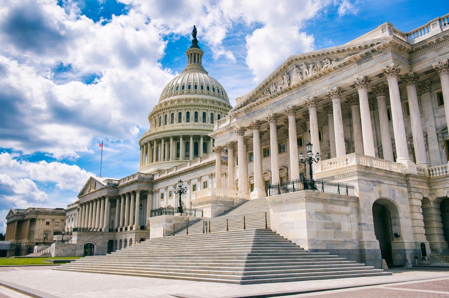 Regulatory Uncertainty Looms Over Crypto Markets as Legislative Progress Falters