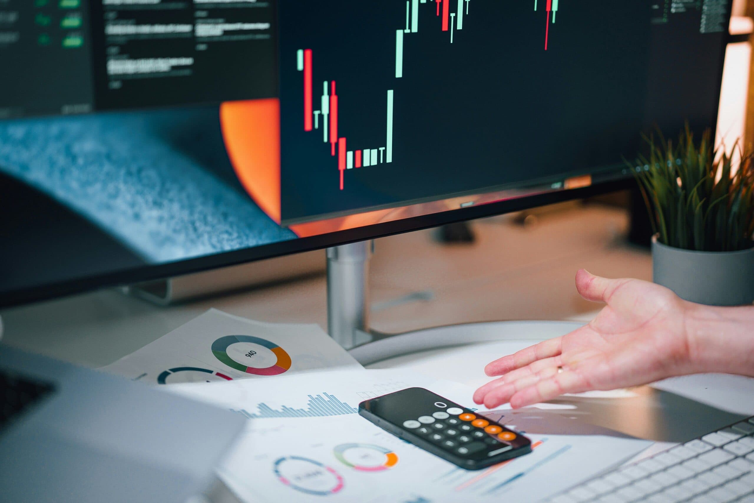 XRP Underperforms Amidst Broad Crypto Rally and Growing ETF Interest